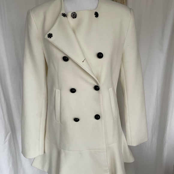 Potter’s Pot White Coat - Picture 3 of 6